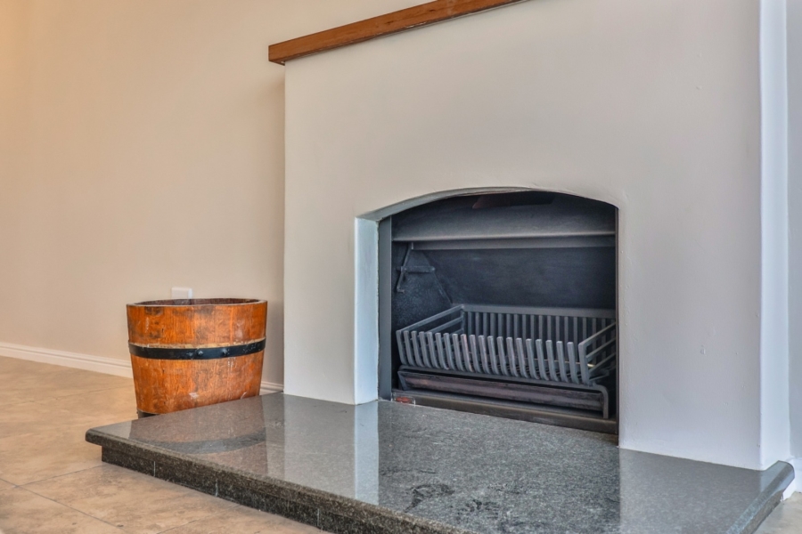 To Let 6 Bedroom Property for Rent in Bettys Bay Western Cape
